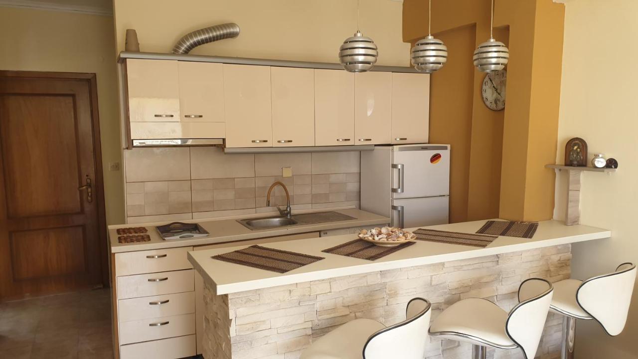 Gouris Appartements Nea Kallikrateia Ngoại thất bức ảnh